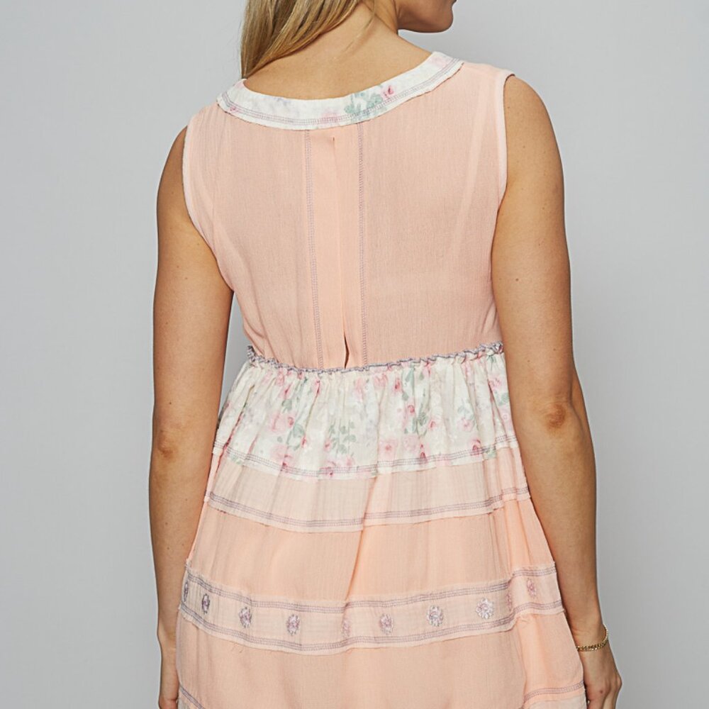 POL Blush Floral Embroidered V-Neck Sleeveless Top NWT - Picture 6 of 6